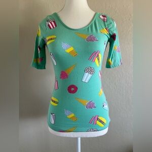 DIVIDED by H&M Mint Green Snacks Theme Top EUC